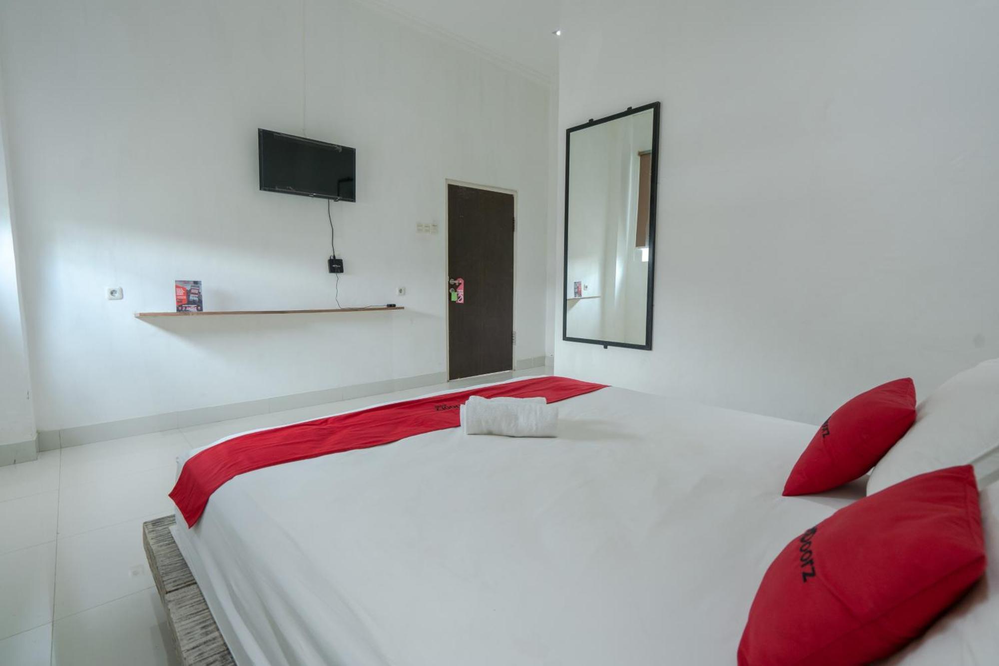 RedDoorz near Bali Zoo Ubud Sukawati  Bagian luar foto
