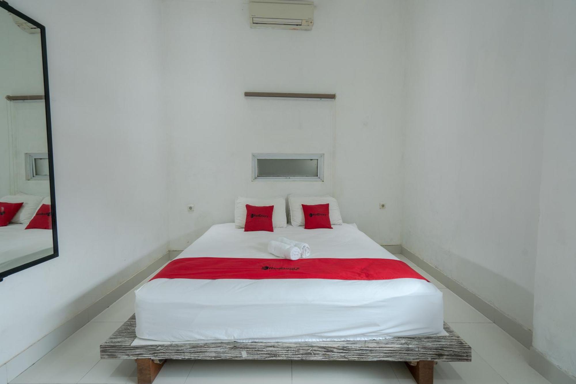 RedDoorz near Bali Zoo Ubud Sukawati  Bagian luar foto